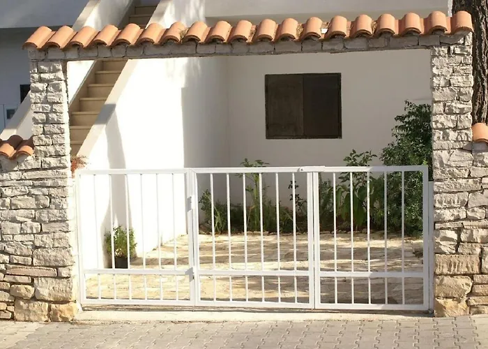Apartamento Dinka Mirce